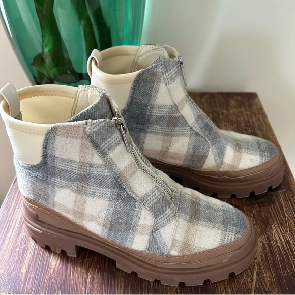 Aldo Plaid Zip-Up Ankle Boots size 7 - Picture 2 of 8
